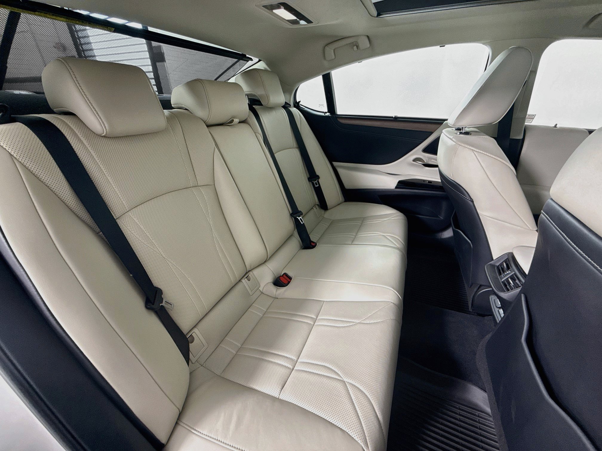 Certified 2025 Lexus ES 350 Ultra Luxury w/ Accessory Package (Z2) FWD image 26