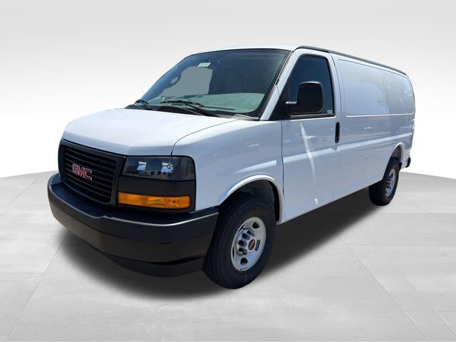 New 2026 GMC Savana 2500 w/ Driver Convenience Package RWD image 3