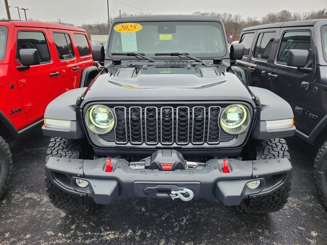 Used 2025 Jeep Wrangler Unlimited Rubicon w/ XTREMEE 35" Tire Package AWD/4WD image 2