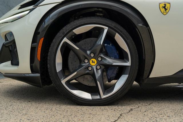 Used 2023 Ferrari Purosangue image 15
