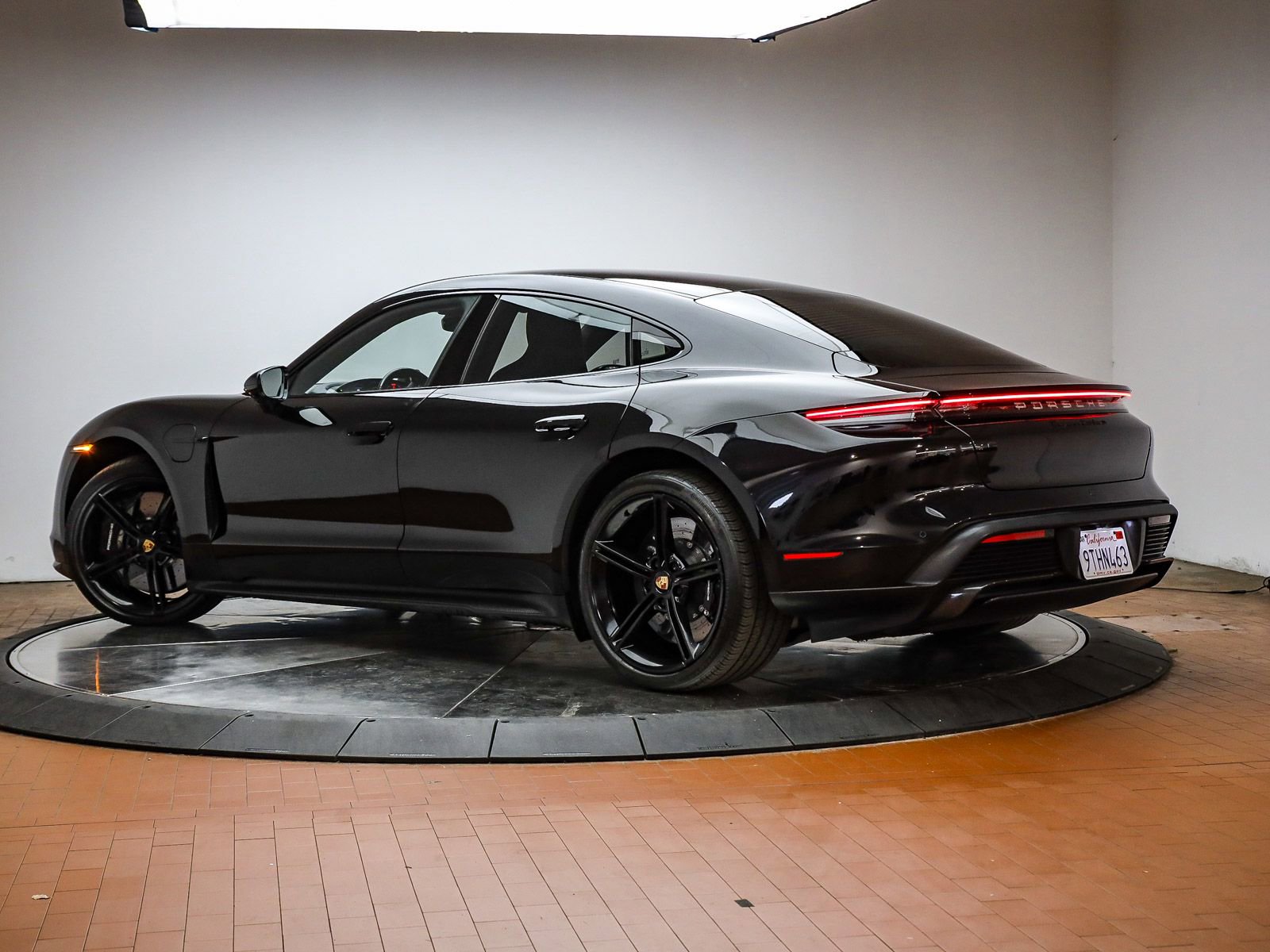 Certified 2021 Porsche Taycan Turbo S image 3