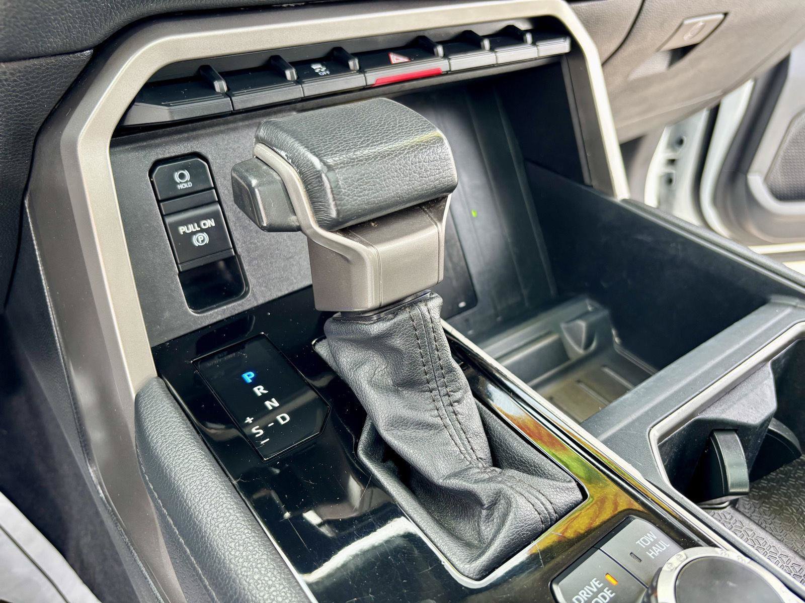 Used 2022 Toyota Tundra Limited w/ Power Package AWD/4WD image 11