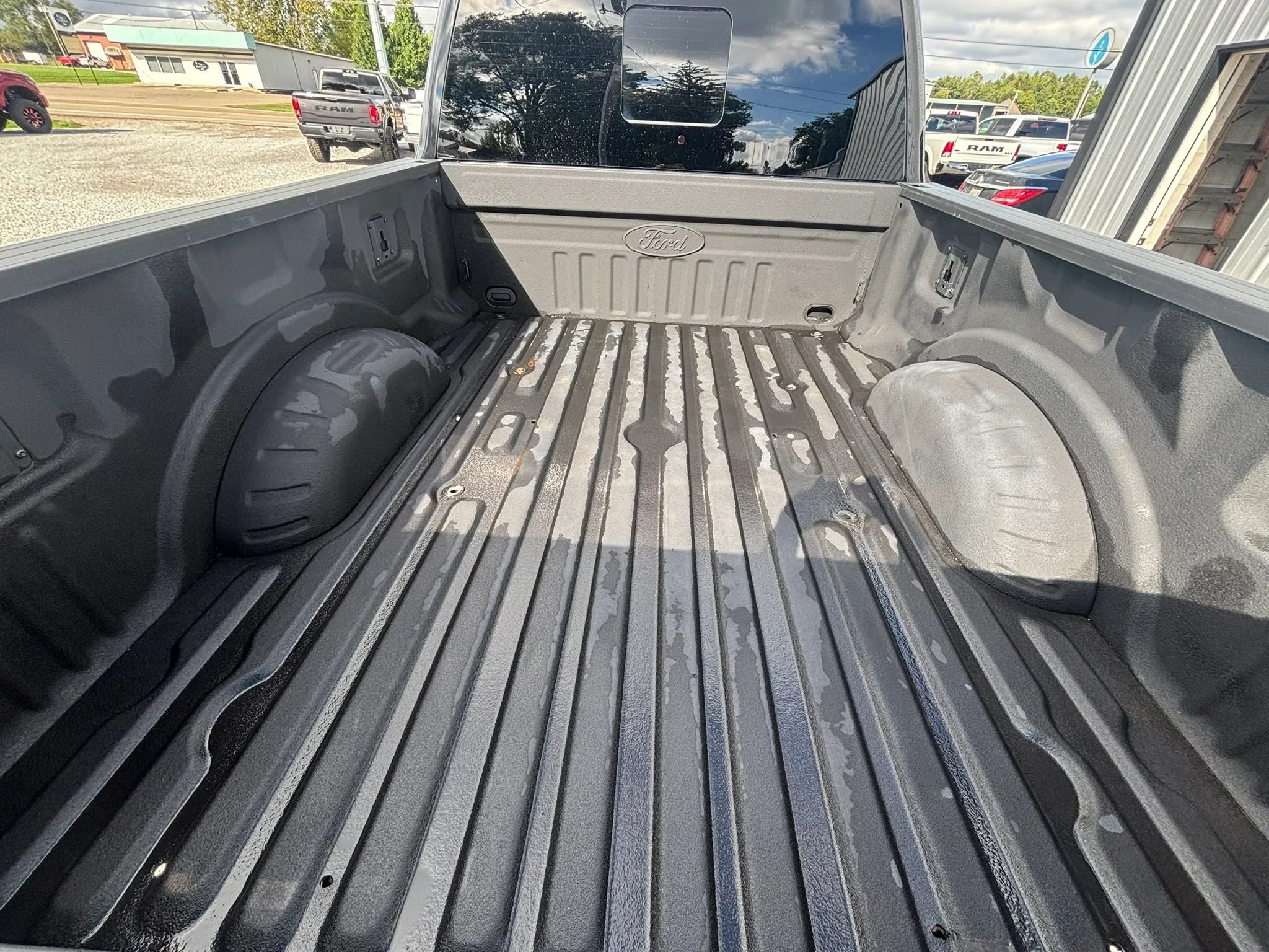 Used 2020 Ford F350 Lariat AWD/4WD image 5