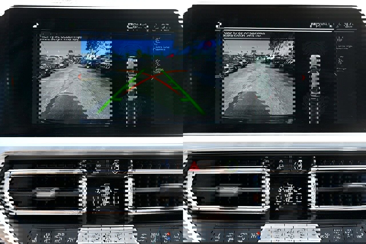 Used 2020 BMW 330i xDrive Sedan w/ M Sport Package image 32