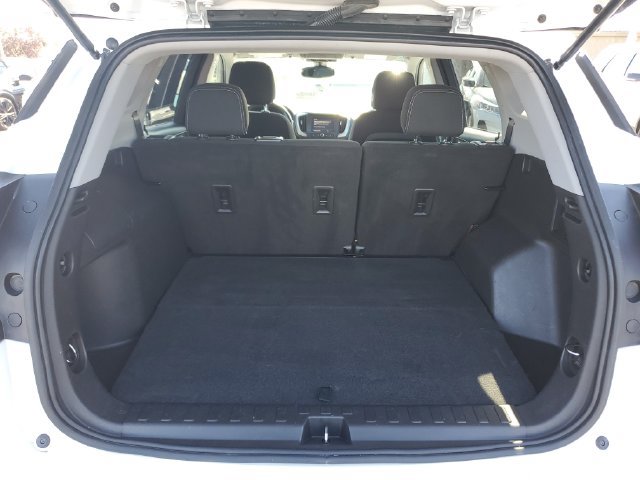 Used 2022 GMC Terrain SLE FWD image 8
