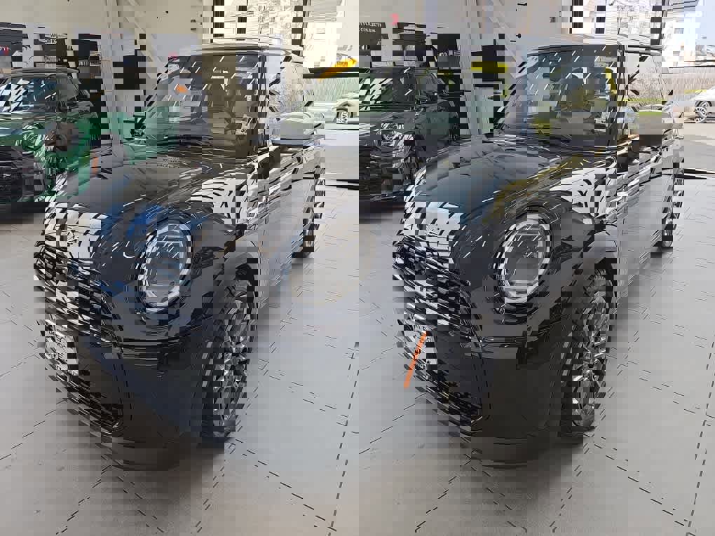 Certified 2025 MINI Cooper 2-Door Hardtop image 1