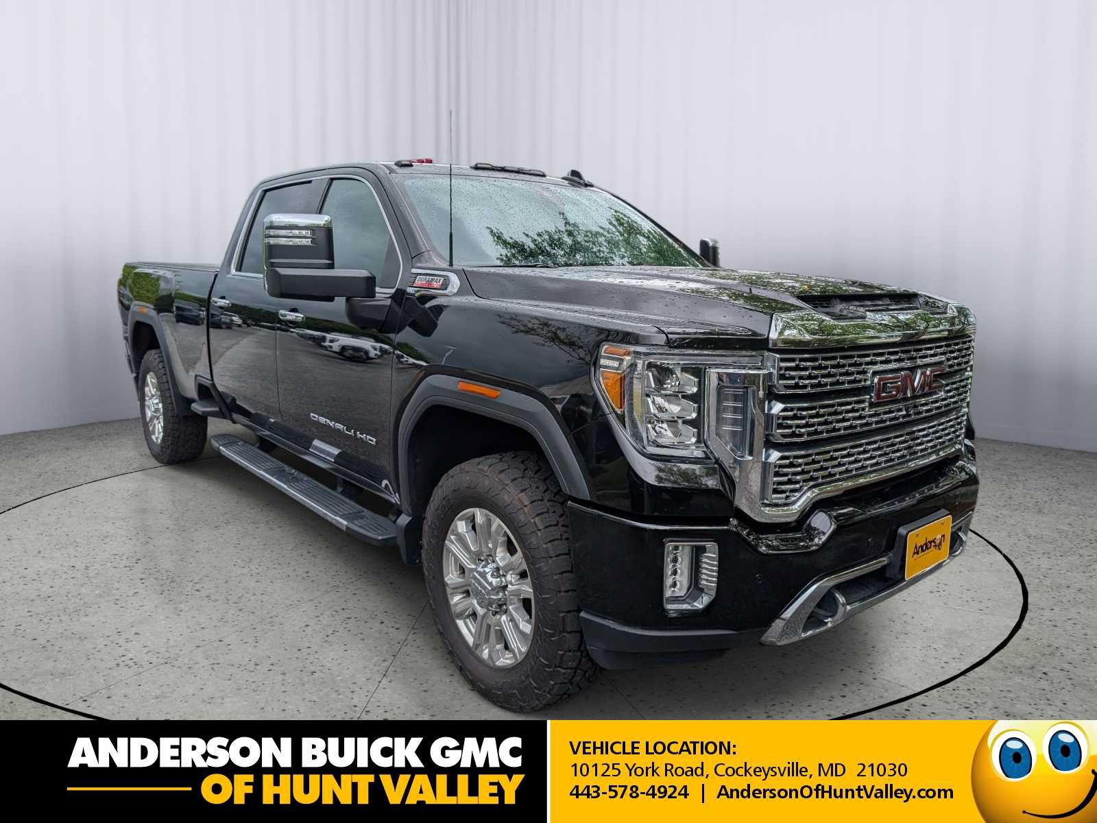 Used 2020 GMC Sierra 3500 Denali w/ Technology Package AWD/4WD image 1