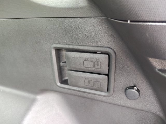 Used 2022 Chevrolet Equinox LT FWD image 30