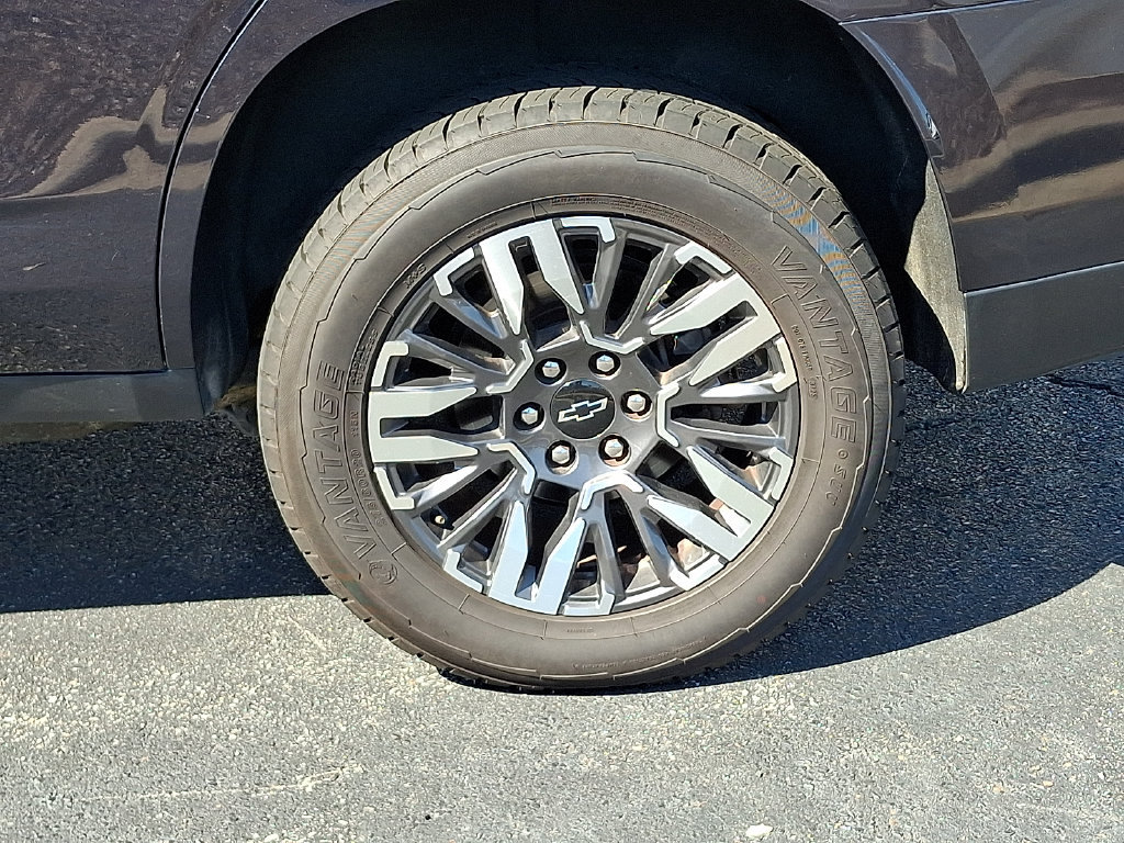 Used 2025 Chevrolet Tahoe Z71 AWD/4WD image 8