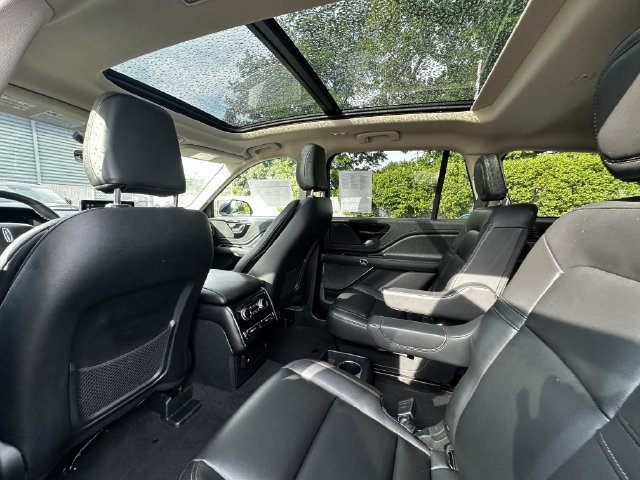 Certified 2023 Lincoln Aviator AWD w/ Premium Package image 18