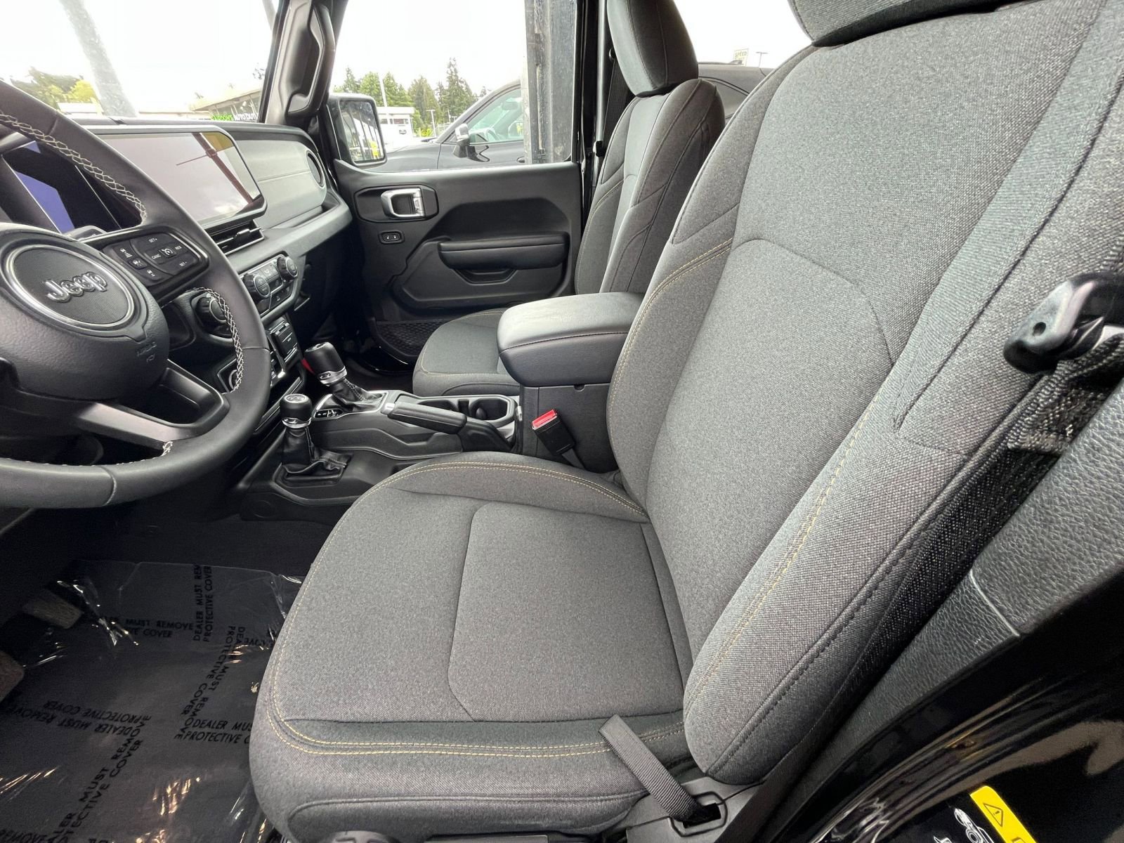 Used 2025 Jeep Wrangler Unlimited Sport AWD/4WD image 27
