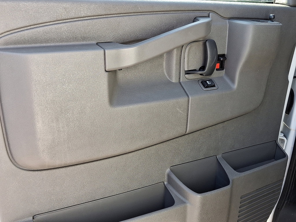 Used 2023 Chevrolet Express 2500 w/ Driver Convenience Package image 17