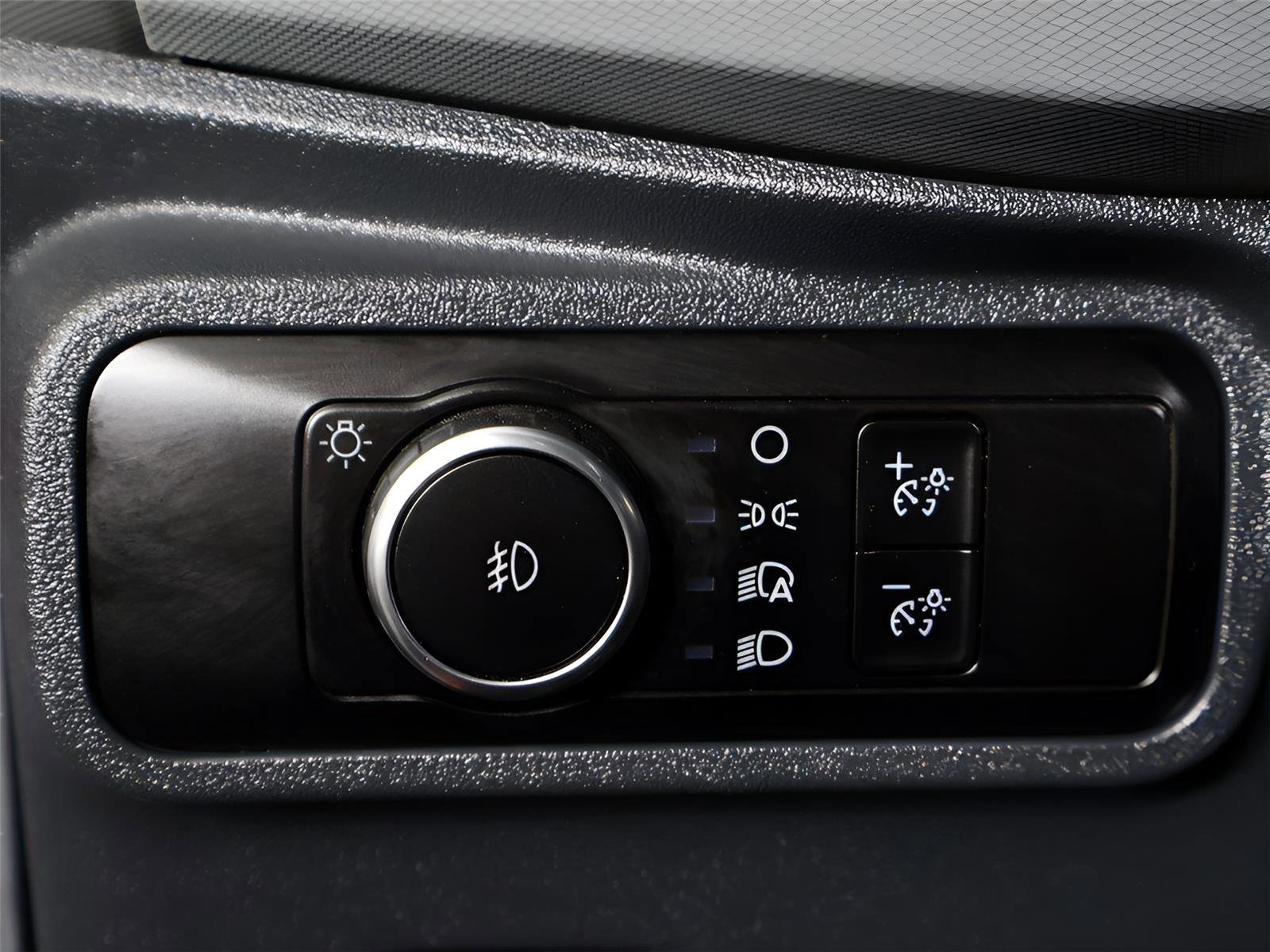 Used 2023 Ford Bronco Badlands image 31