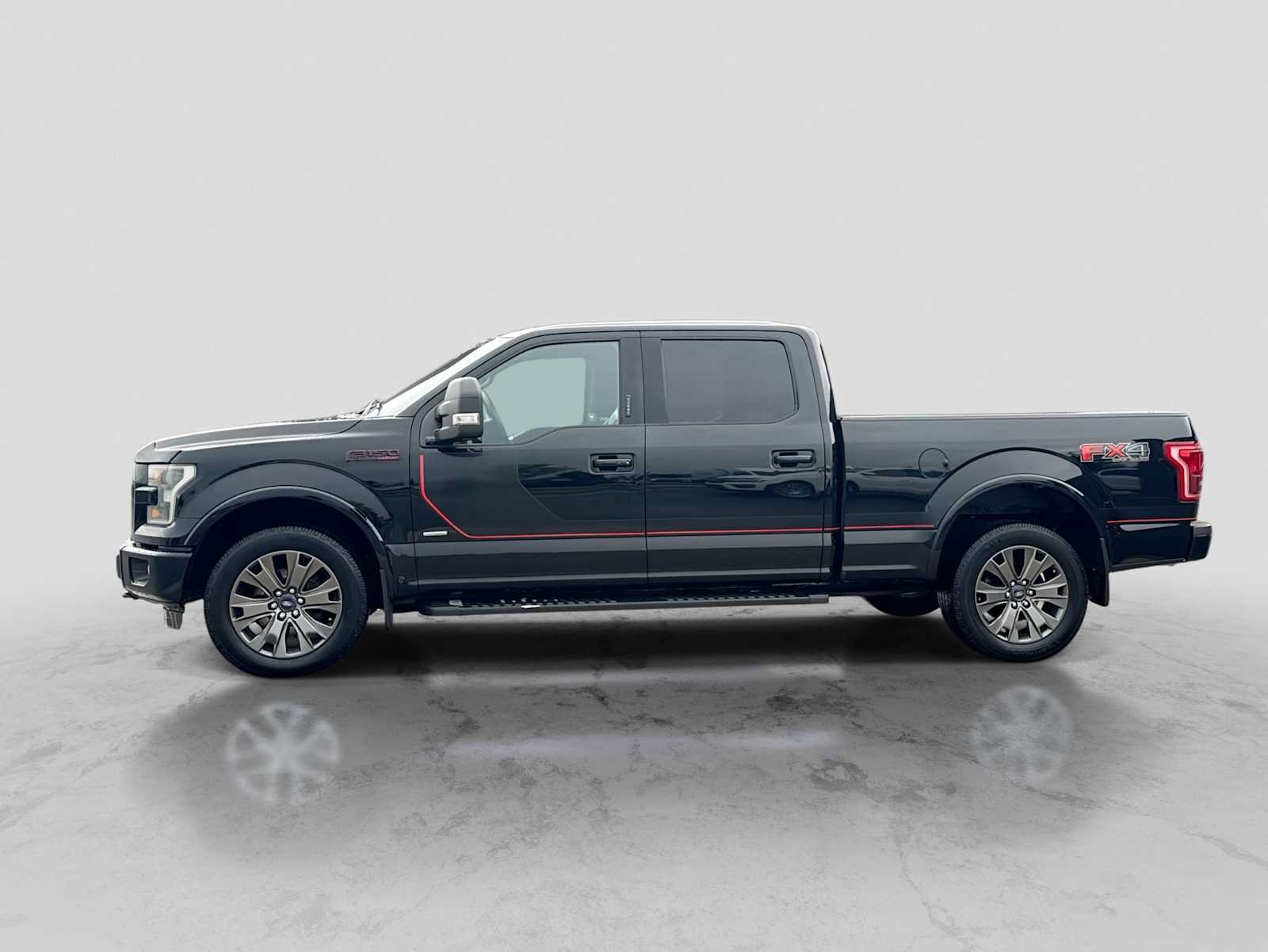 Used 2016 Ford F150 Lariat w/ Equipment Group 502A Luxury AWD/4WD image 3