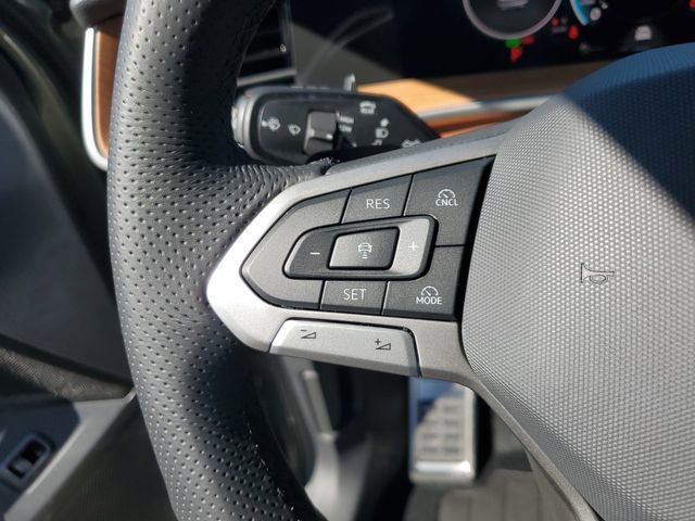 New 2026 Volkswagen Tiguan SEL R-Line image 26