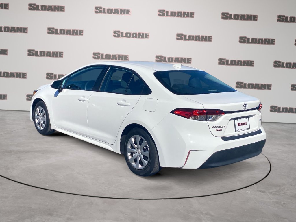 Used 2024 Toyota Corolla LE FWD image 3