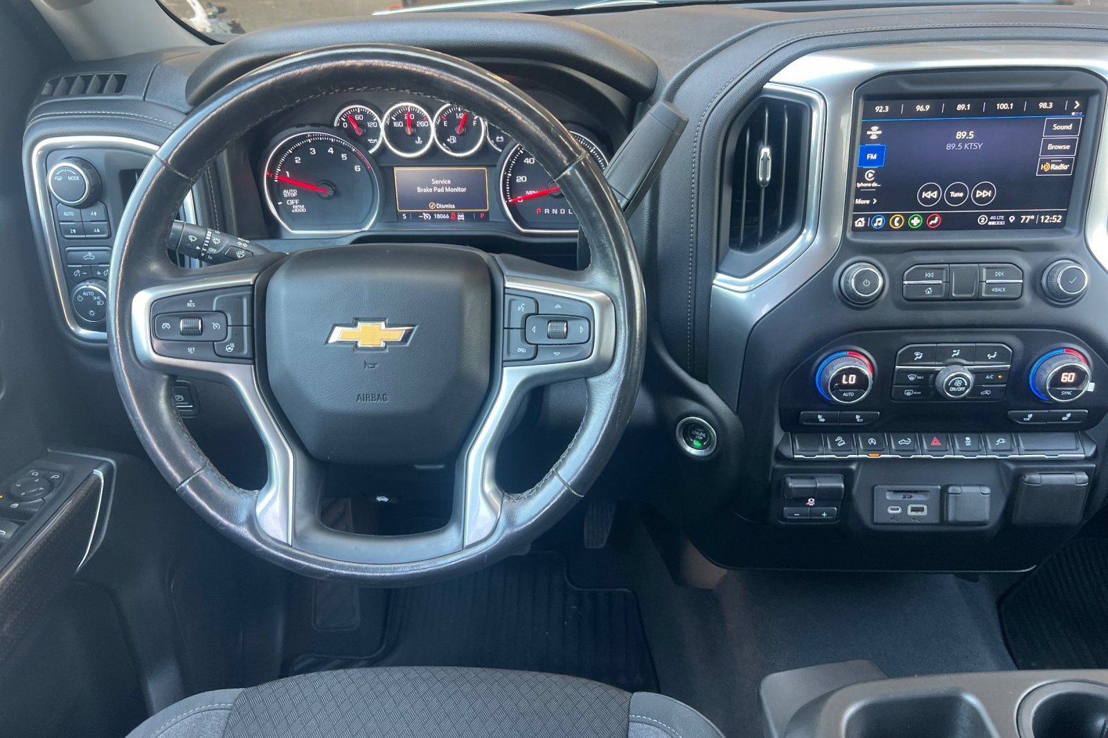 Used 2021 Chevrolet Silverado 1500 LT w/ Z71 Off-Road Package AWD/4WD image 11