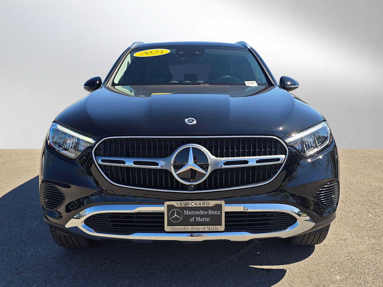 Used 2025 Mercedes-Benz GLC 350e 4MATIC image 8