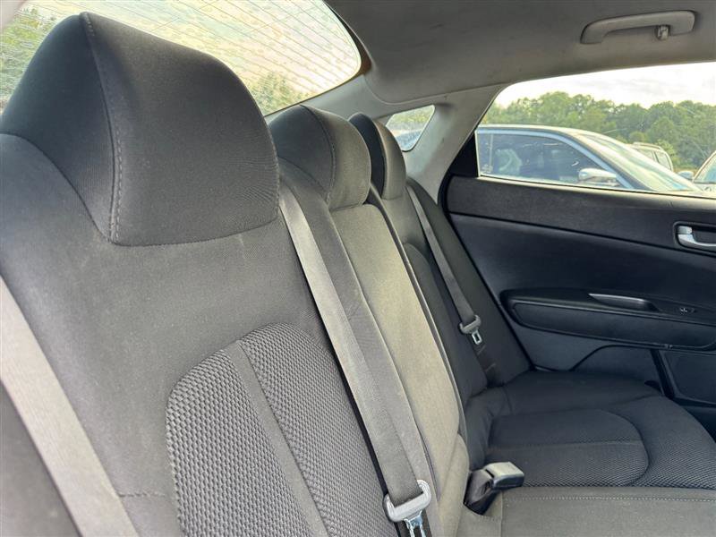 Used 2019 Kia Optima LX image 17