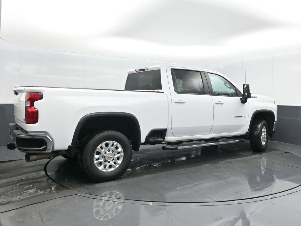 Used 2023 Chevrolet Silverado 2500 LT w/ Convenience Package image 7