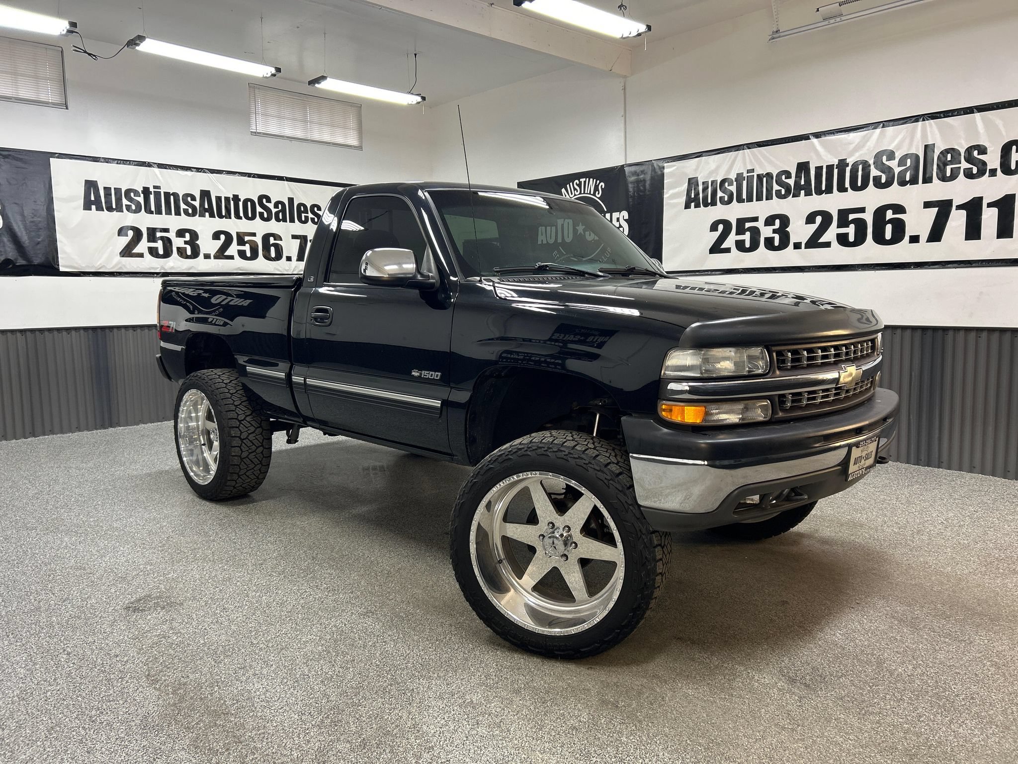 Used 1999 Chevrolet Silverado 1500 LS w/ Off-Road Chassis Pkg AWD/4WD image 1