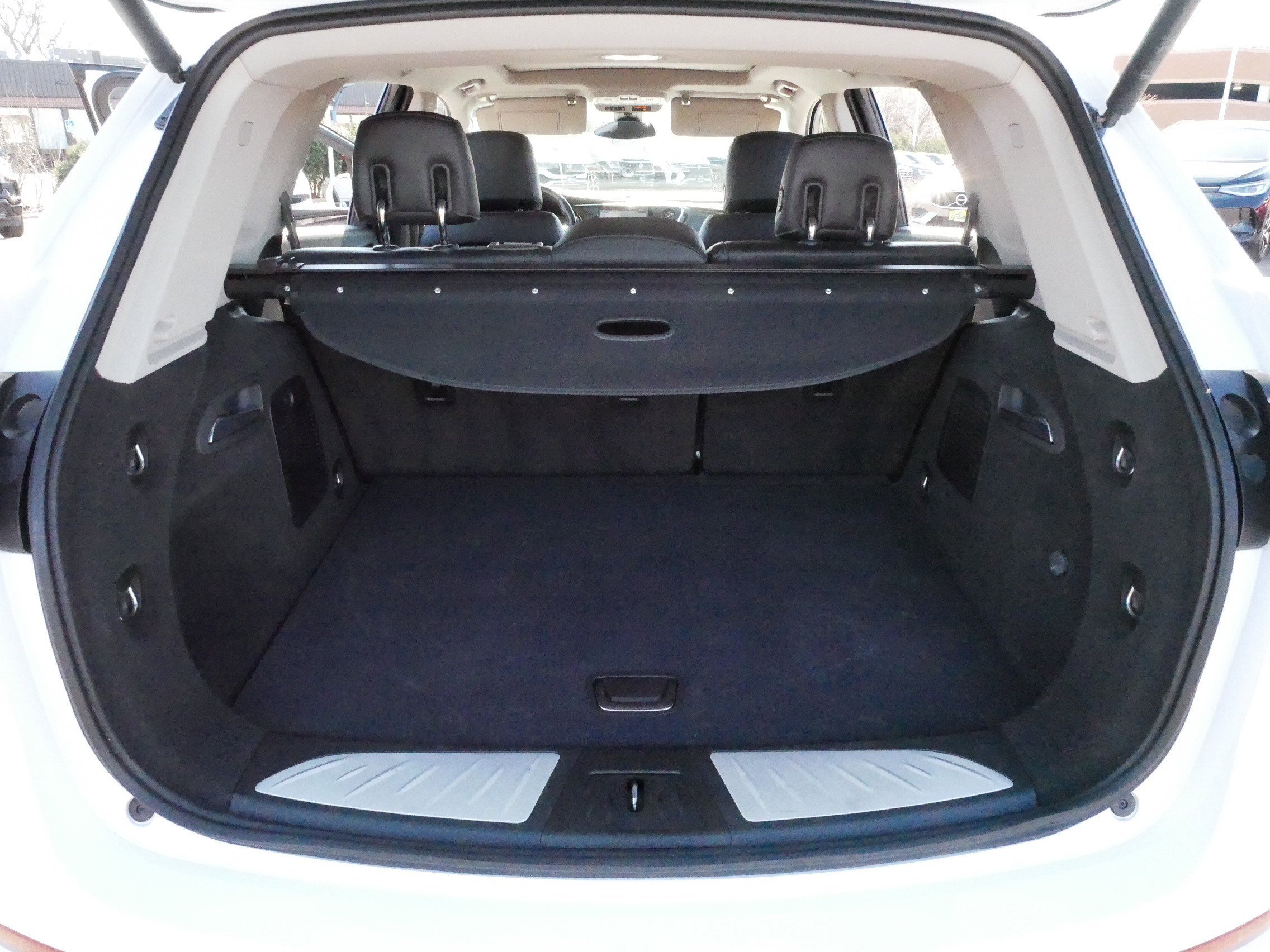 Used 2019 Buick Envision Premium w/ Driver Confidence Package image 18