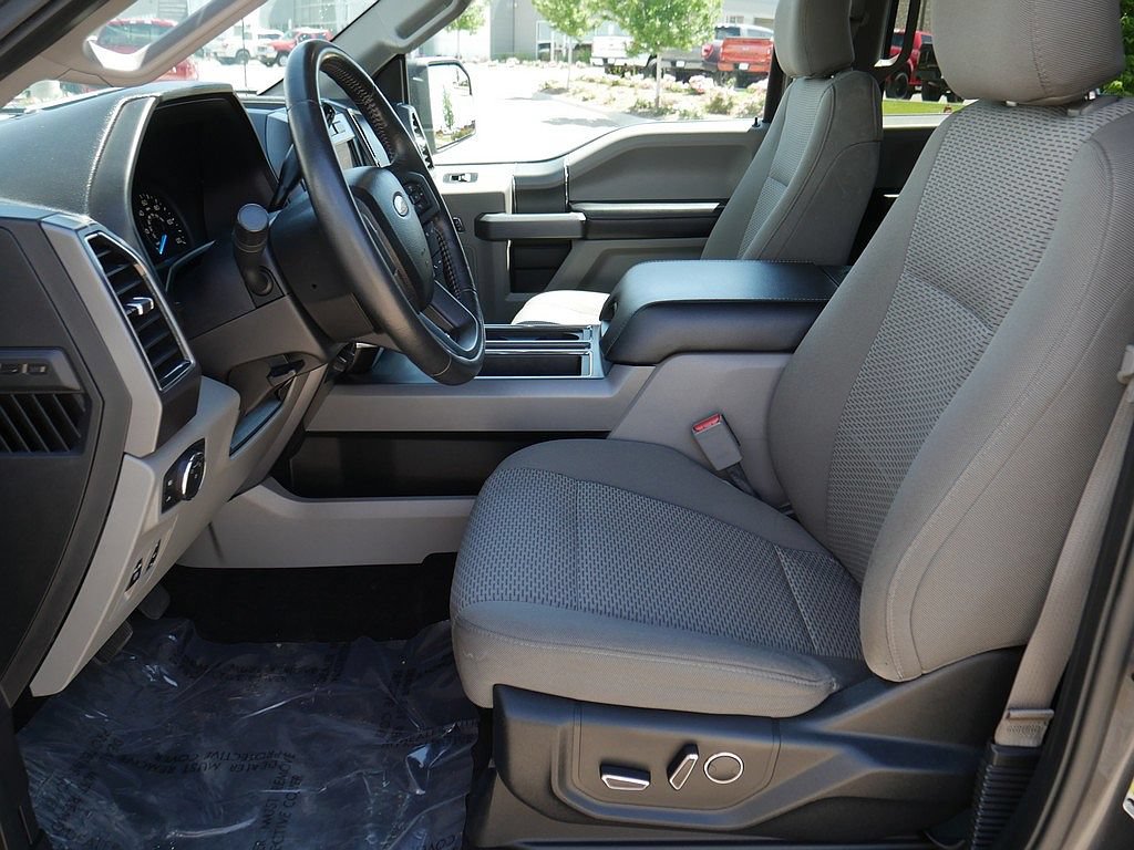 Used 2017 Ford F150 XLT w/ Equipment Group 302A Luxury AWD/4WD image 11