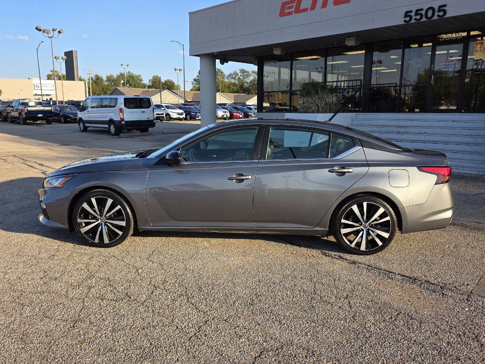 Used 2022 Nissan Altima 2.5 SR image 8