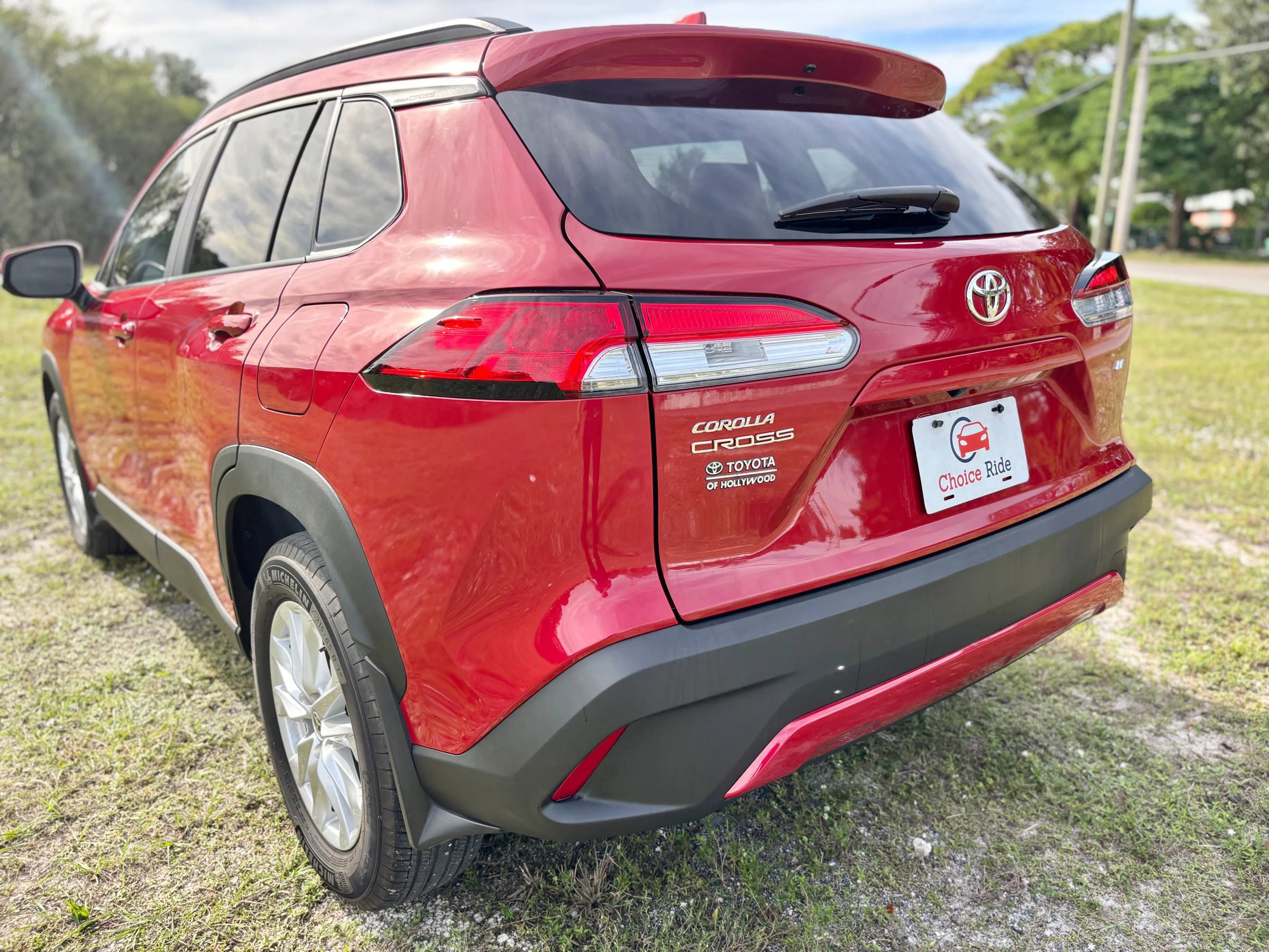 Used 2024 Toyota Corolla Cross LE image 26