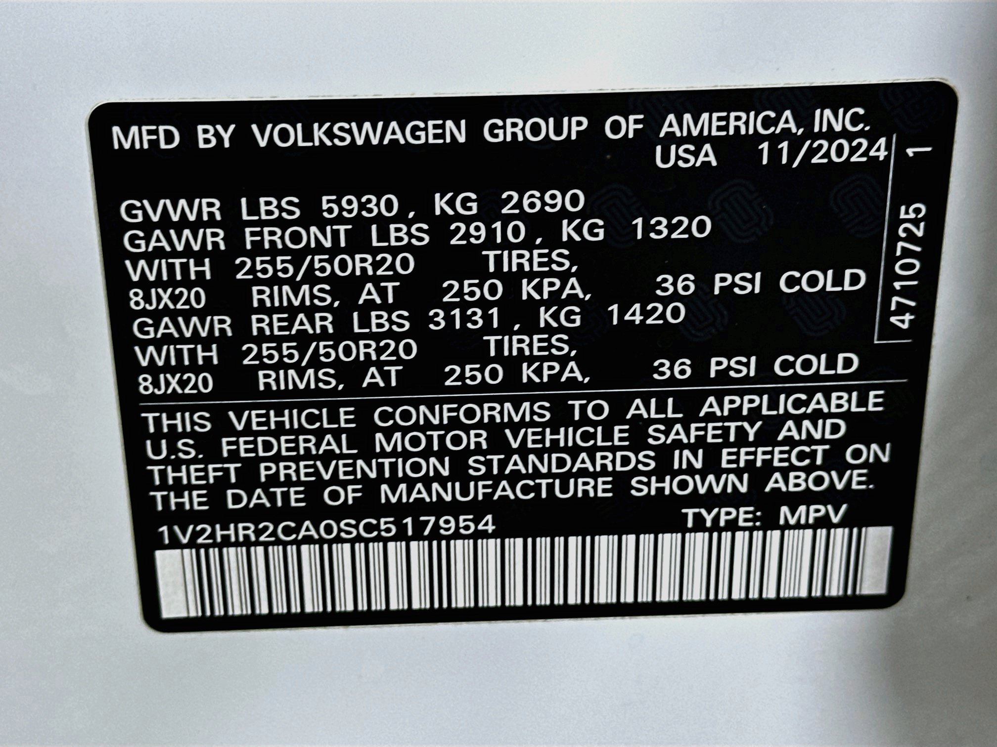 Used 2025 Volkswagen Atlas SE AWD/4WD image 12