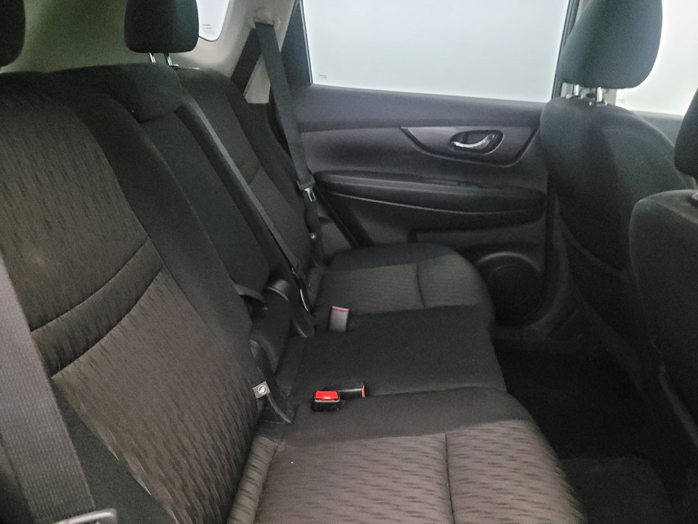 Used 2017 Nissan Rogue S AWD/4WD image 19