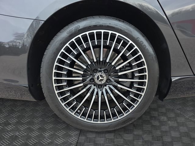 Used 2024 Mercedes-Benz EQS 580 4MATIC Sedan image 39