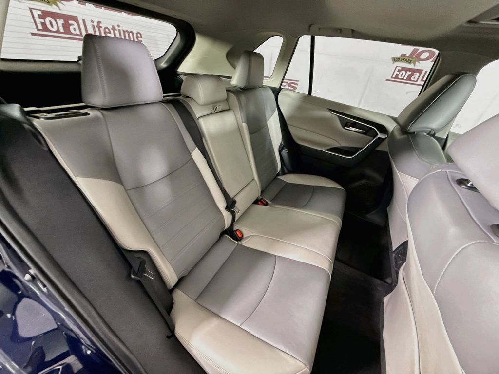 Certified 2023 Toyota RAV4 XLE Premium AWD/4WD image 32