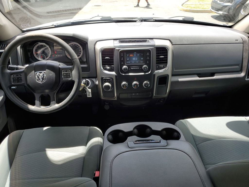 Used 2018 RAM 1500 Classic SLT image 11