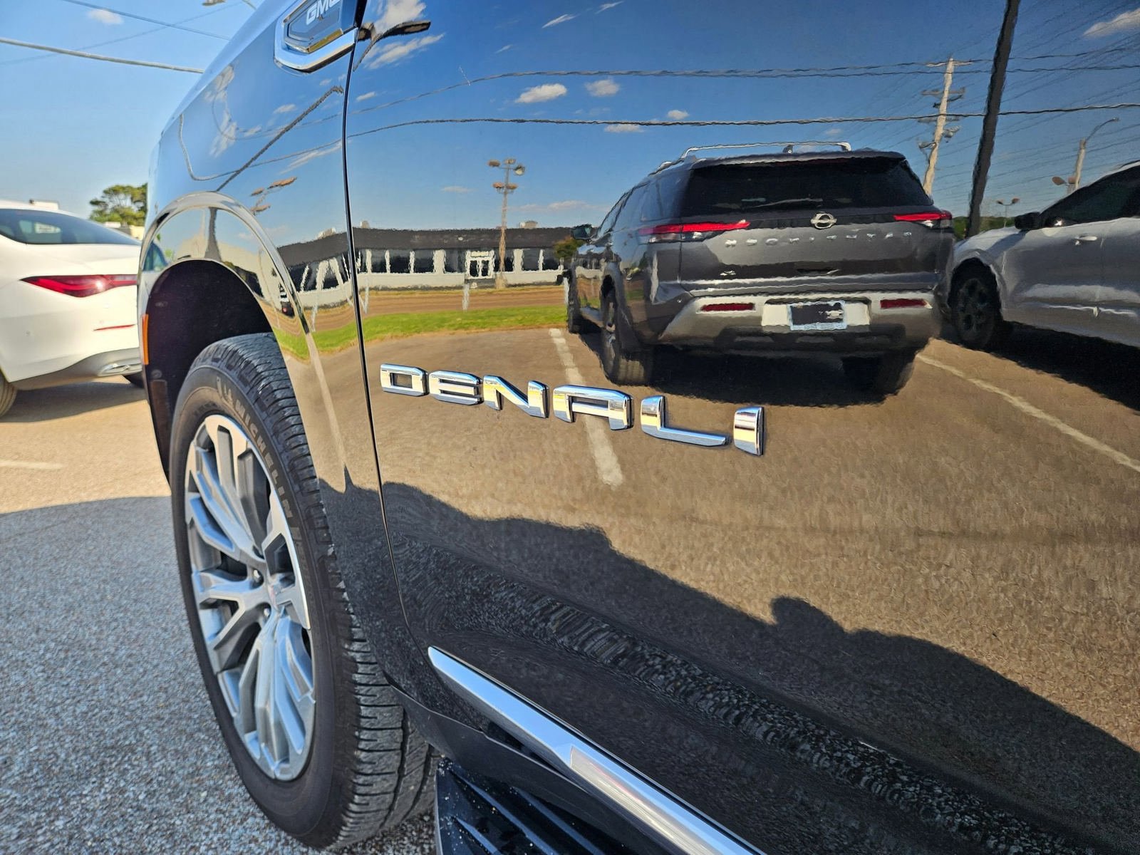 Used 2021 GMC Yukon Denali RWD image 31
