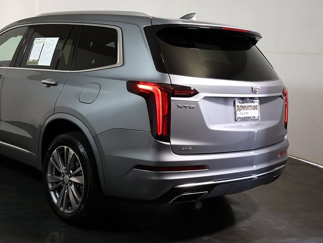 Used 2023 Cadillac XT6 Premium Luxury w/ LPO, Floor Liner Package AWD/4WD image 11