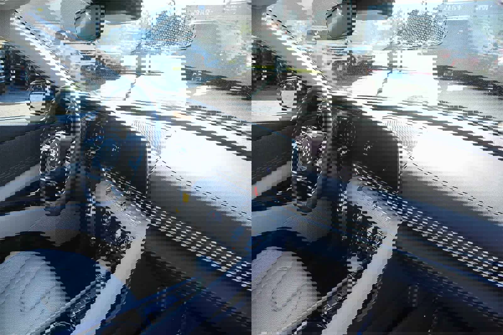 Certified 2025 Hyundai Elantra Limited image 22