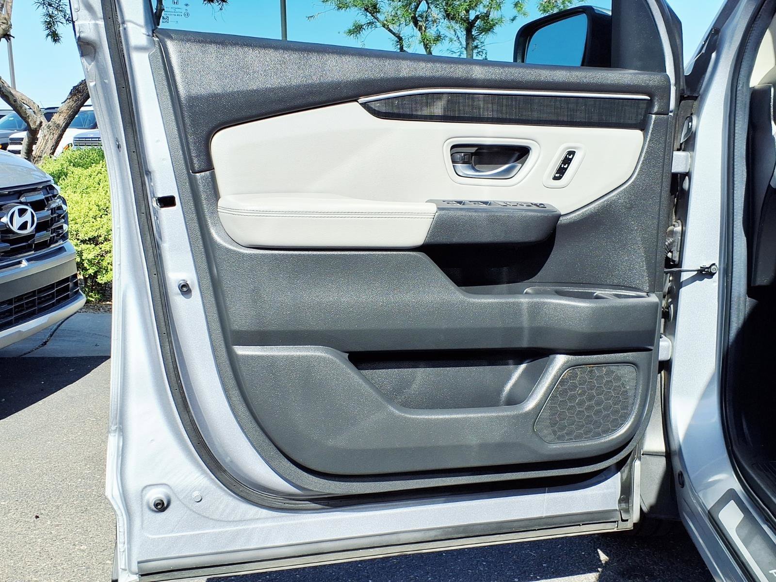 Used 2024 Honda Pilot Elite image 22