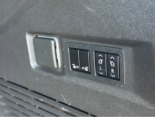 Used 2021 Chevrolet Tahoe High Country w/ Premium Package image 31