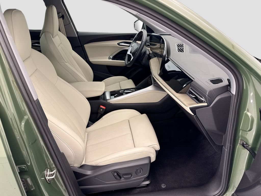 Certified 2025 Audi Q5 Premium w/ Premium Plus AWD/4WD image 19