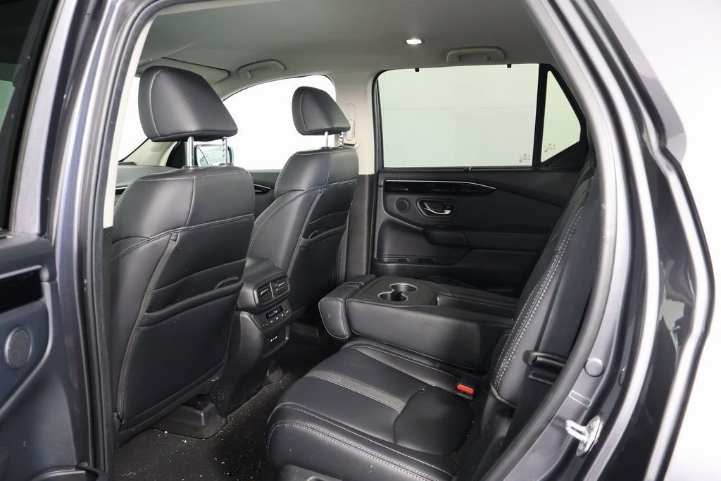 Used 2025 Honda Pilot EX-L image 8