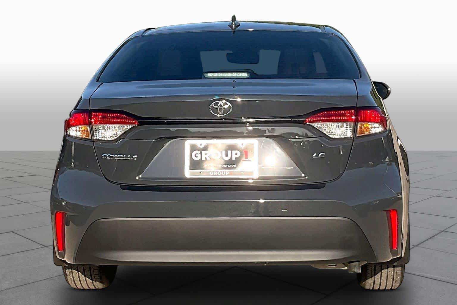 Used 2026 Toyota Corolla LE FWD image 5