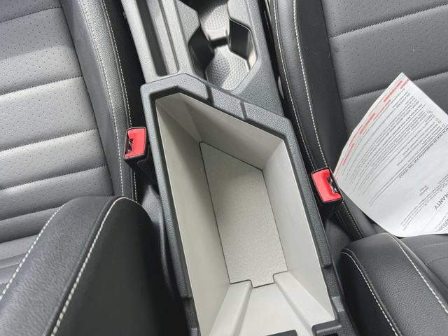 Used 2024 Volkswagen Jetta SE FWD image 29