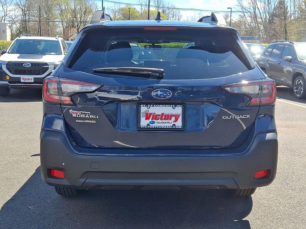 Used 2025 Subaru Outback Premium image 5