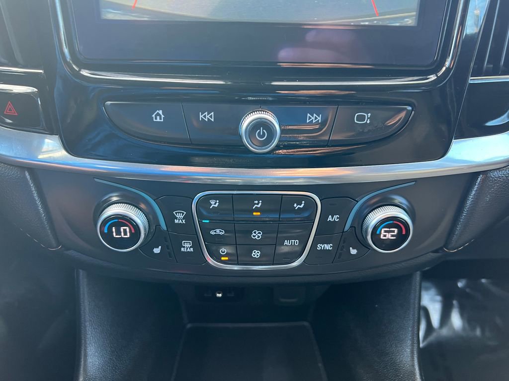 Used 2019 Chevrolet Traverse LT image 26