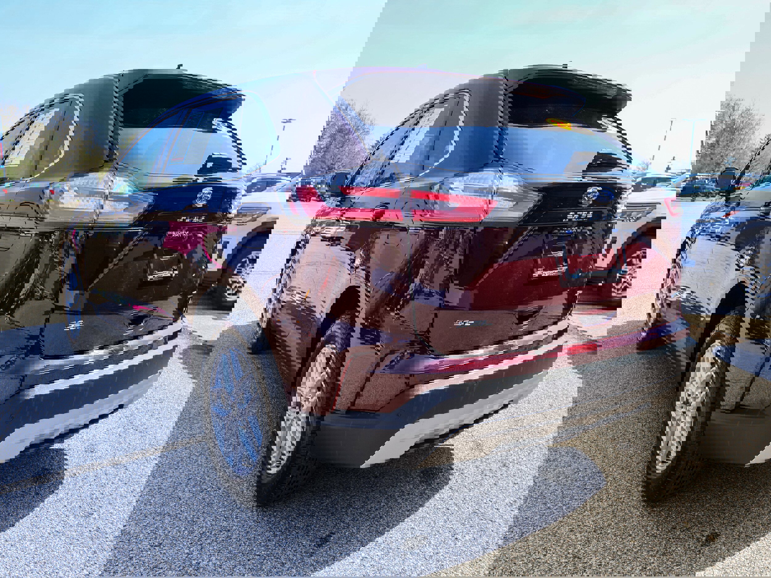 Used 2024 Ford Edge SEL w/ Convenience Package image 3