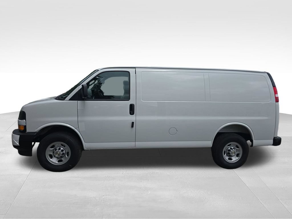 New 2026 Chevrolet Express 2500 w/ Driver Convenience Package RWD image 4