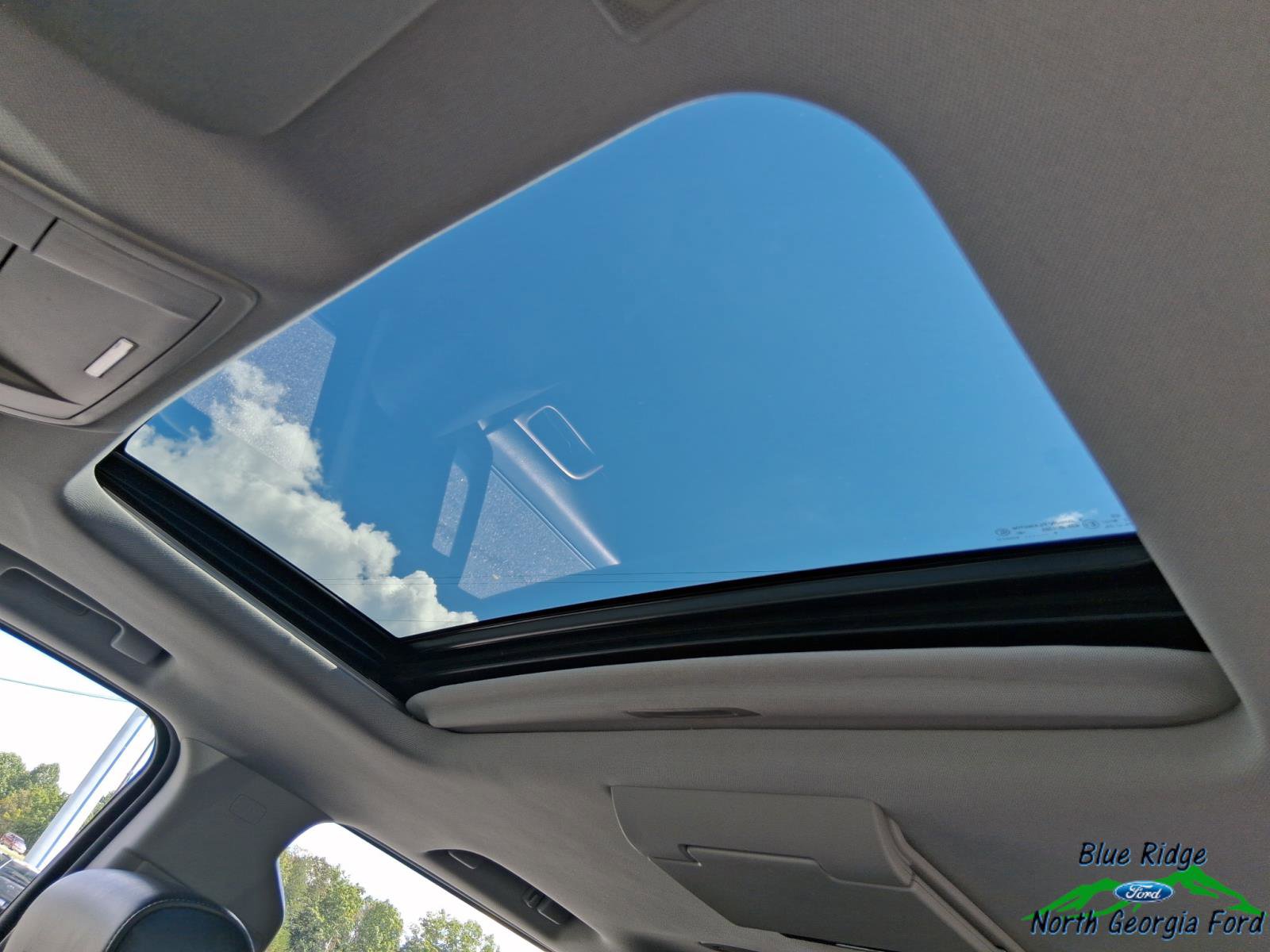 Used 2016 GMC Yukon XL Denali w/ Open Road Package image 24