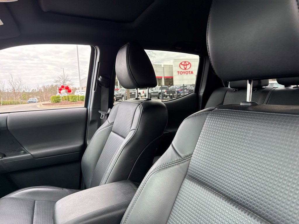 Used 2019 Toyota Tacoma TRD Sport image 6