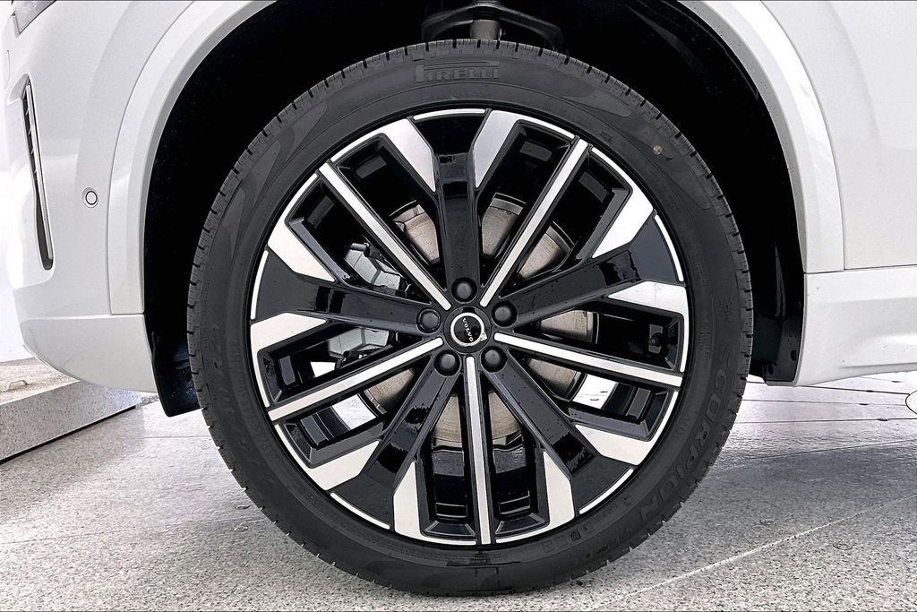 New 2026 Volvo XC90 B6 Ultra w/ Protection Package Premier image 38